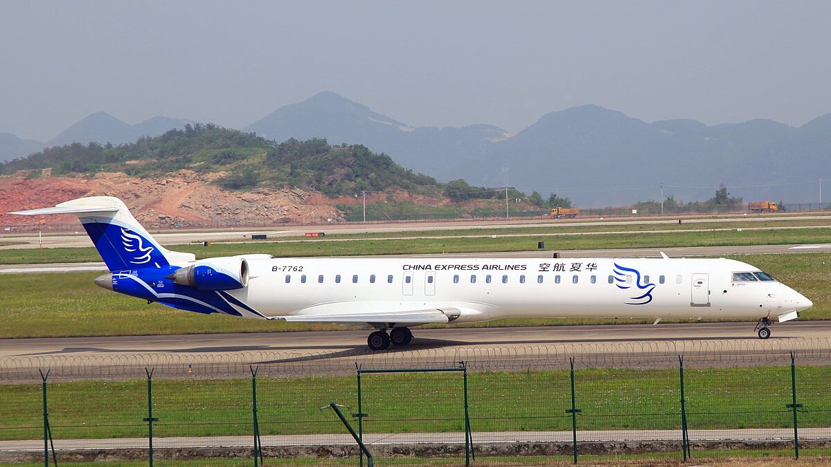Chinese Cargo Start-Up To Use CRJ900s