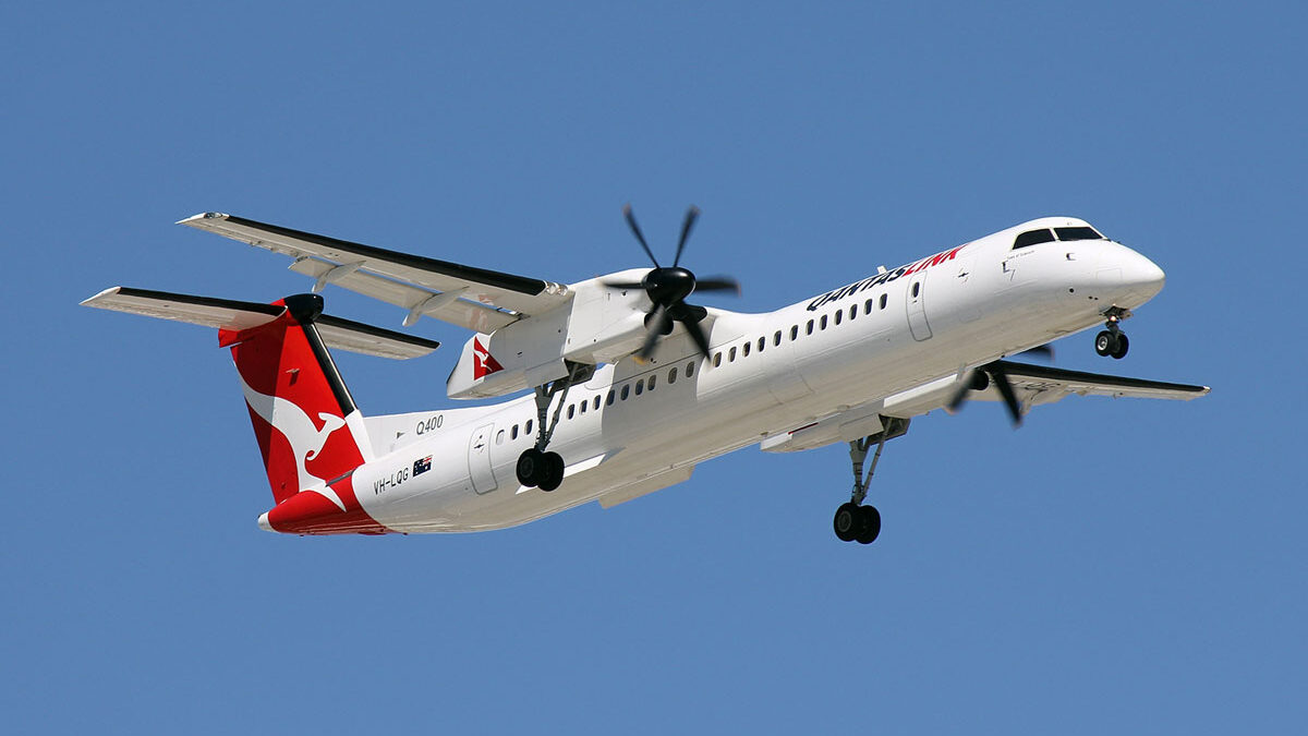 Longer-Term Future of De Haviland Aircraft of Canada Dash 8-400 Program Unclear