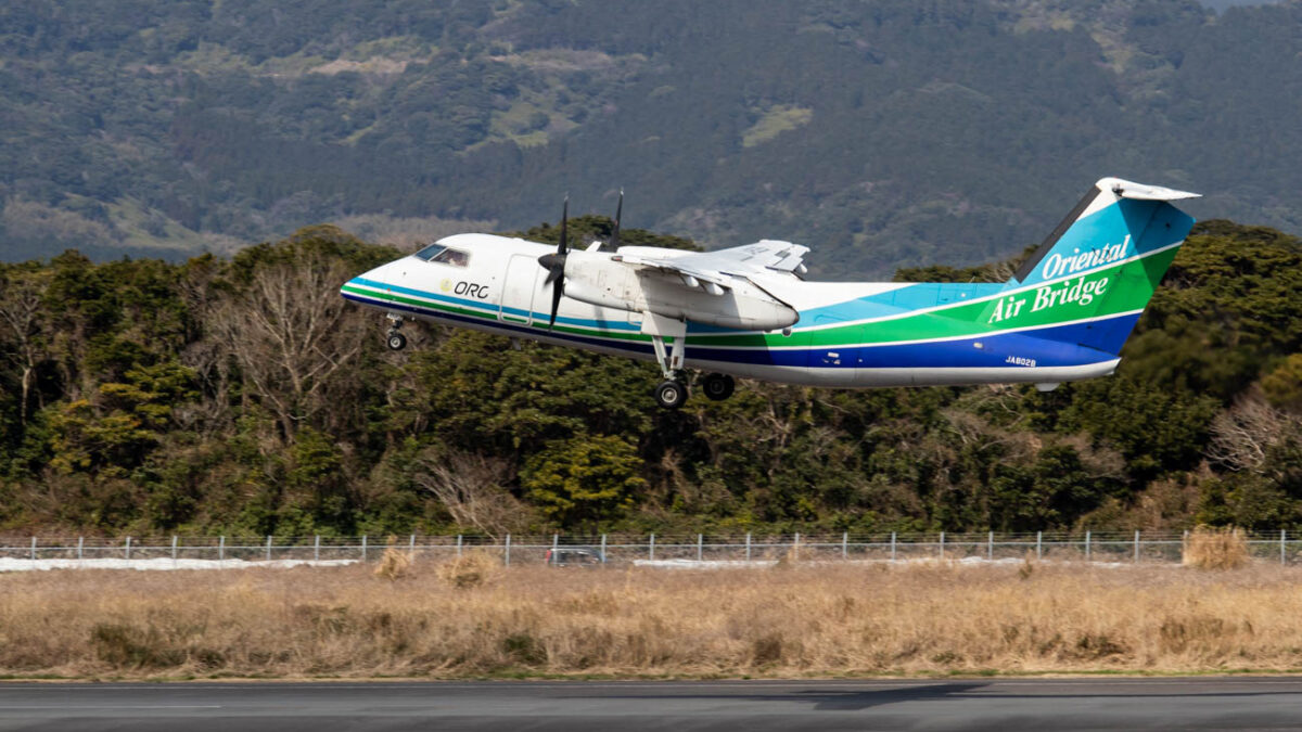 Japan’s Oriental Air Bridge Replacing De Havilland Aircraft of Canada Dash 8-200s with ATR 42-600s