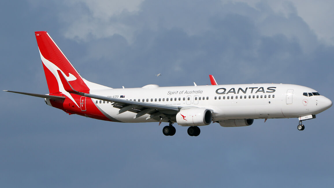 Qantas Airways Boeing 737 Declares Mayday Fuel