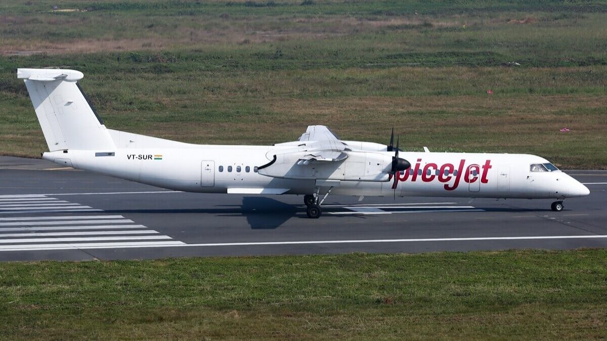 India’s SpiceJet Dash 8-400 Diverts Due To Smoke In Cabin